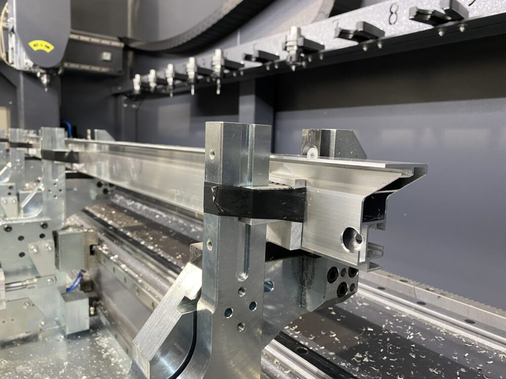 Frezowanie Aluminium i Stali - Perfekcyjna obróbka profili alu w 4 osiach - skrawanie CNC